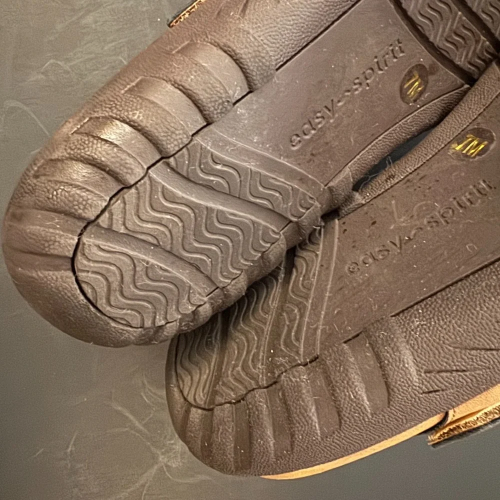 Easy Spirit Womens Mary Jane Comfort Flats Hook and Loop Strap Tan Size 7 - Picture 5 of 8